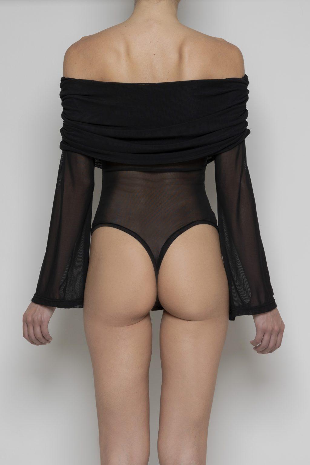 CLARA BACK 1024x1536